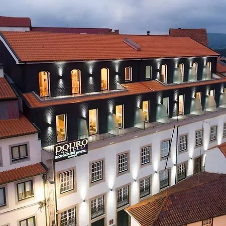 فندق Douro Castelo Signature & 4*