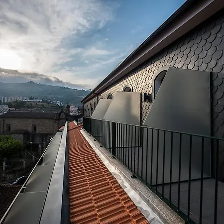 Douro Castelo Signature & ホテル ラメゴ