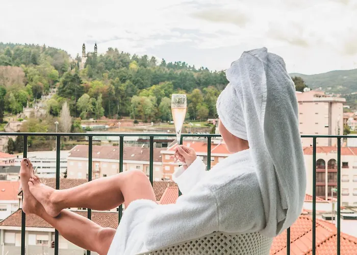 Douro Castelo Signature &